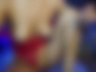 Live cam show with CarolinaPetra - Tittyfuck on milfzrlive.com