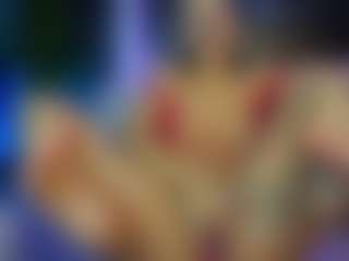 Live cam show with CarolinaPetra - Camel Toe on Camming Site