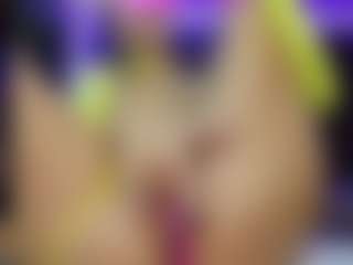 Live cam show with CarolinaPetra - Camel Toe on Camsoda