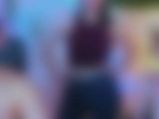 Live cam show with monica-xcx - Striptease on madthumbs
