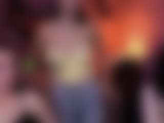 Live cam show with monica-xcx - Granny on Streamer API