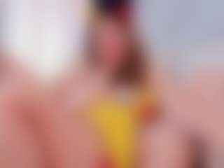 Live cam show with TiffanyHoustton - Spank on SinfulBabes