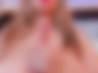 Live cam show with TiffanyHoustton - Petite on Uber Horny