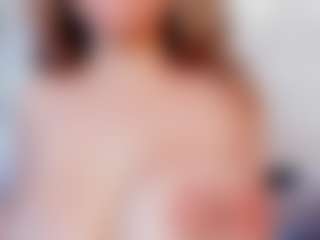 Live cam show with TiffanyHoustton - Mature on Camsoda