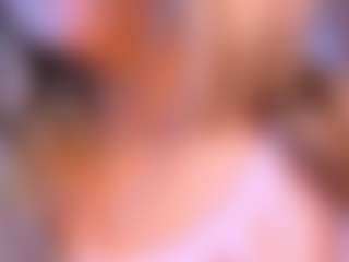 Live cam show with TiffanyHoustton - Amateur Brown Hair on Fling VIP Chat