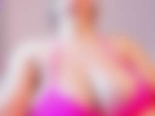 Live cam show with TiffanyHoustton - Fingering MILF on Hubzter Live