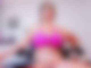 TiffanyHoustton MILF webcam performer live streaming