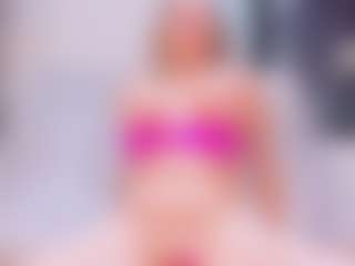 Live cam show with TiffanyHoustton - Natural on Milfs Live
