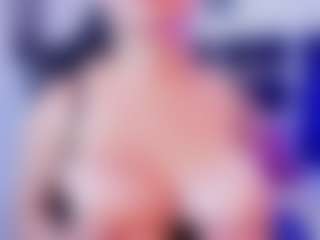 Live cam show with TiffanyHoustton - Petite MILF on luckytryst.com