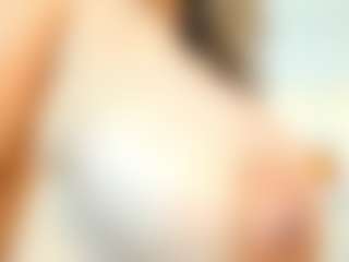 Live cam show with TiffanyHoustton - Blonde Hair MILF on CamClone