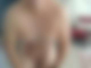 aarosteev2's Live Sex Cam Show