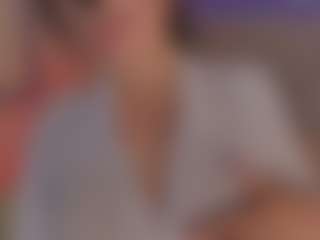 Evaa's Live Sex Cam Show