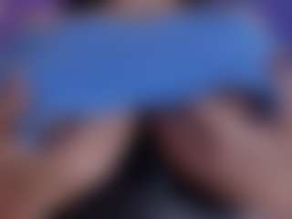 Live cam show with Evaa - Sexy on CamSodaAdn