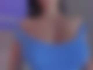 Live cam show with Evaa - Flashing on justonemore.cc