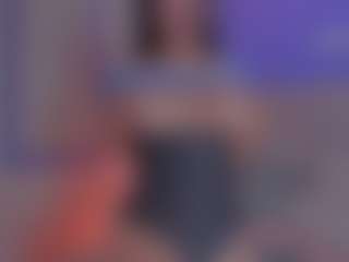 Evaa's Live Sex Cam Show