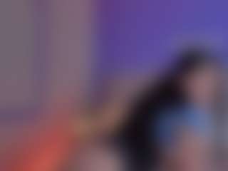 Live cam show with Evaa - Brown Hair on Stripli.com