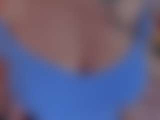 Live cam show with Evaa - Camel Toe on Free Soda