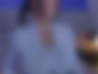 Evaa's Live Sex Cam Show