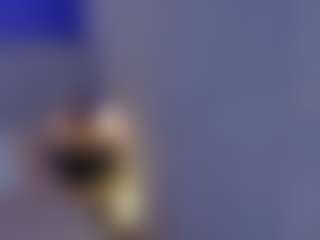 Evaa's Live Sex Cam Show