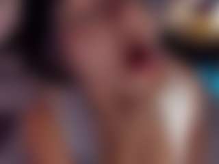 Evaa's Live Sex Cam Show