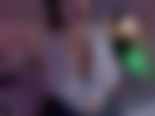 Evaa's Live Sex Cam Show