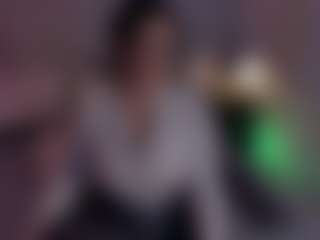 Evaa's Live Sex Cam Show