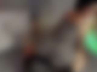 Evaa's Live Sex Cam Show