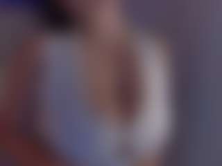 Evaa's Live Sex Cam Show