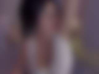 Evaa's Live Sex Cam Show