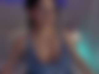 Evaa's Live Sex Cam Show