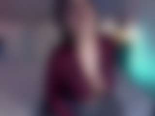 Evaa's Live Sex Cam Show