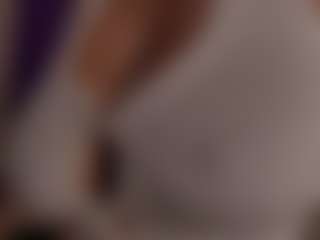 Evaa's Live Sex Cam Show
