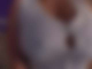 Evaa's Live Sex Cam Show