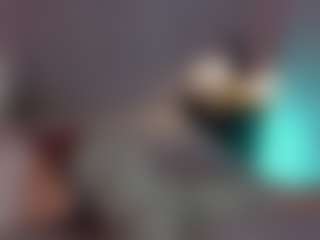 Evaa's Live Sex Cam Show
