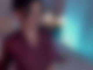 Evaa's Live Sex Cam Show