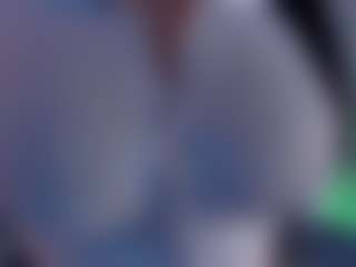 Evaa's Live Sex Cam Show