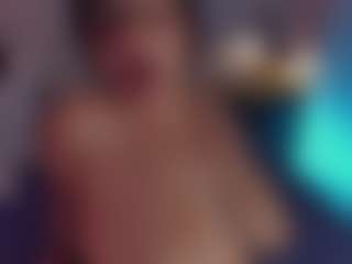 Live cam show with Evaa - Anal Toys on Gym Cam Girls