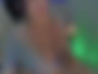 Evaa's Live Sex Cam Show