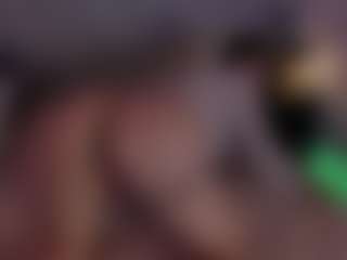 Evaa's Live Sex Cam Show