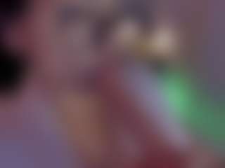 Evaa's Live Sex Cam Show