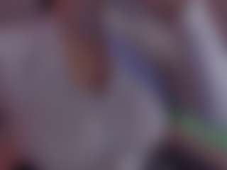 Live cam show with Evaa - Cute on CamwithHer