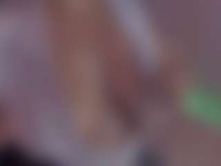 Live cam show with Evaa - BBW on TeamSkeetLive