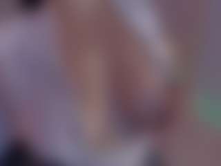 Live cam show with Evaa - BBW on TeamSkeetLive