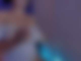 Evaa's Live Sex Cam Show
