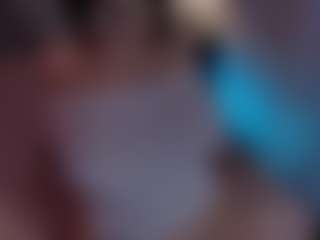Evaa's Live Sex Cam Show