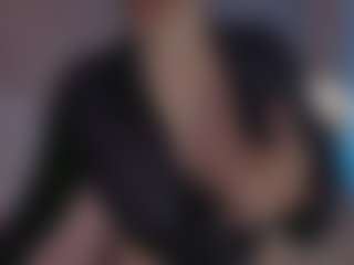 Live cam show with Evaa - Public Curvy on sexytreat.net