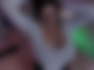Evaa's Live Sex Cam Show