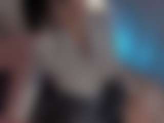 Evaa's Live Sex Cam Show