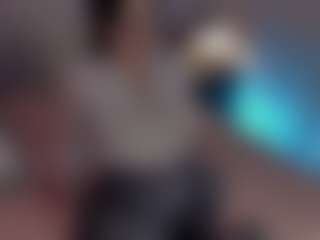 Evaa's Live Sex Cam Show