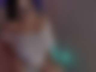 Evaa's Live Sex Cam Show